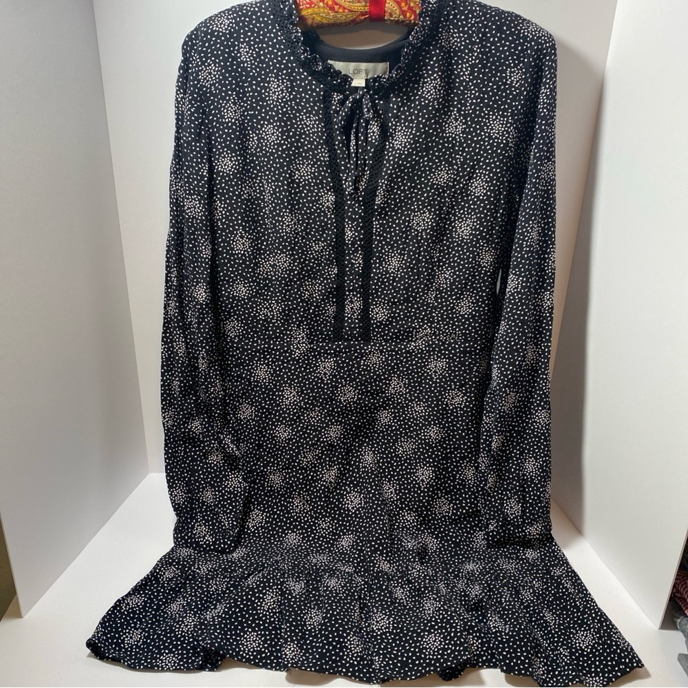 LOFT Black and White‎ Patterned Blouse